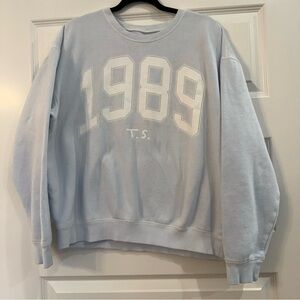 Taylor Swift 1989 (Taylor’s Version) Light Blue Crewneck Sweatshirt - XL